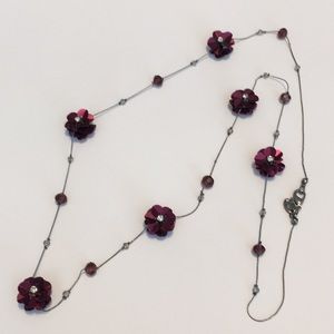 🦋 Charming Charlie Floral Necklace